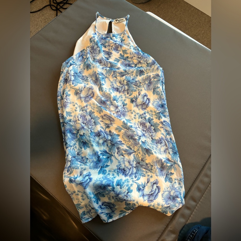 Show me your mumu size medium dress great condition worn once
